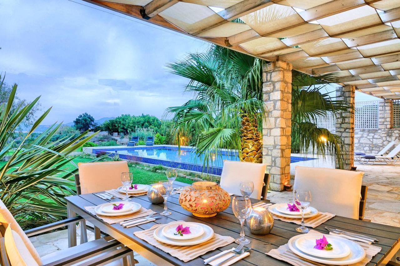 Cretan Mansion With Heated Swimming Pool Villa Georgioupoli Exteriör bild